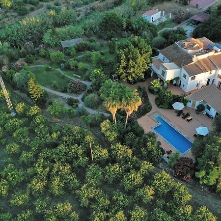 La Finca Blanca Алора Екстериор снимка