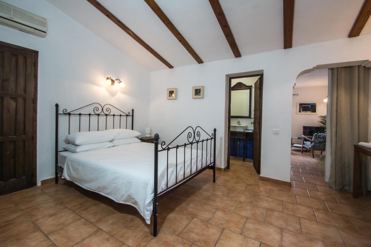 La Finca Blanca Алора Екстериор снимка