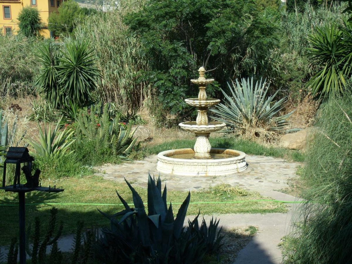 La Finca Blanca Алора Екстериор снимка